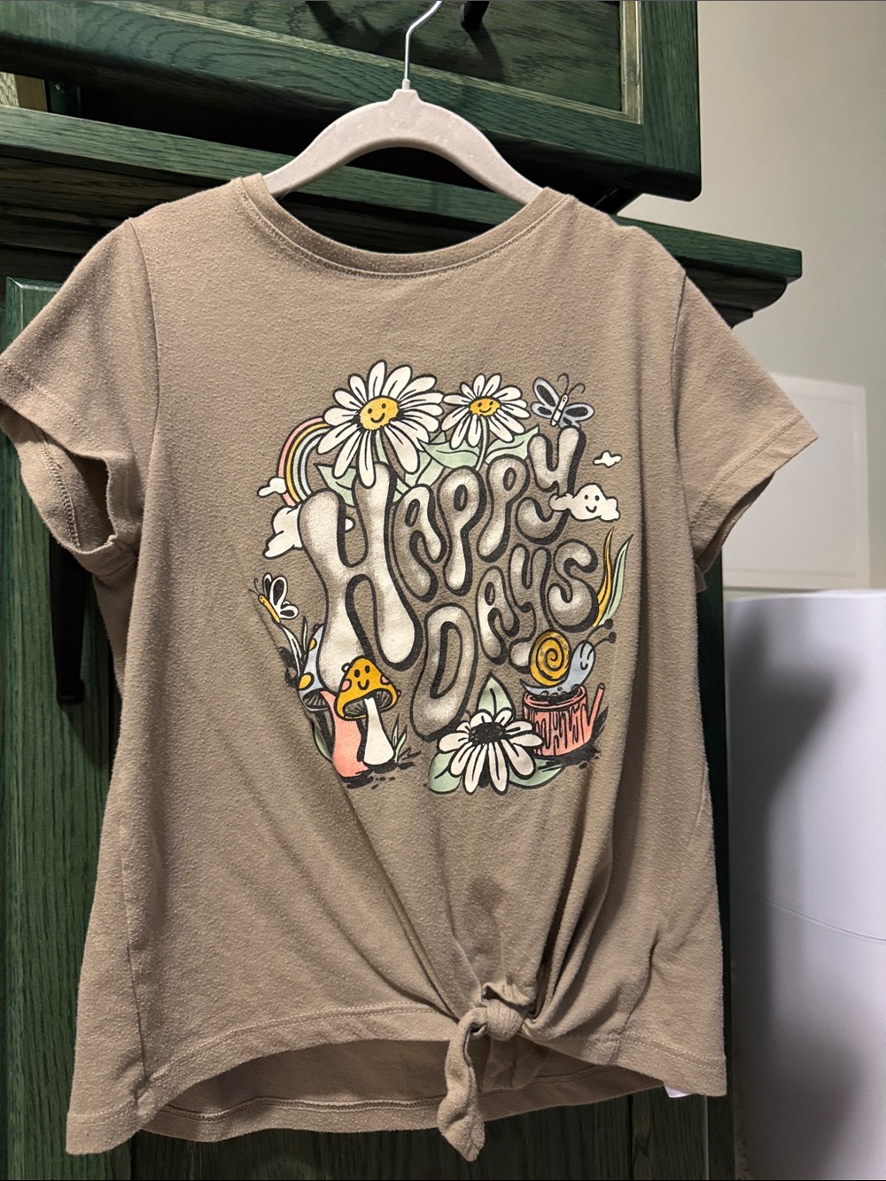 Old Navy Beige "Happy Days" Graphic Knot Front Tee